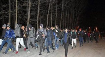 Mülteciler için Sınır Kapısının Açılması